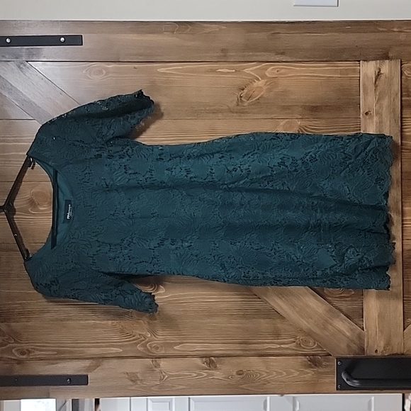 Hunter Green Lace Dress - Picture 1 of 4